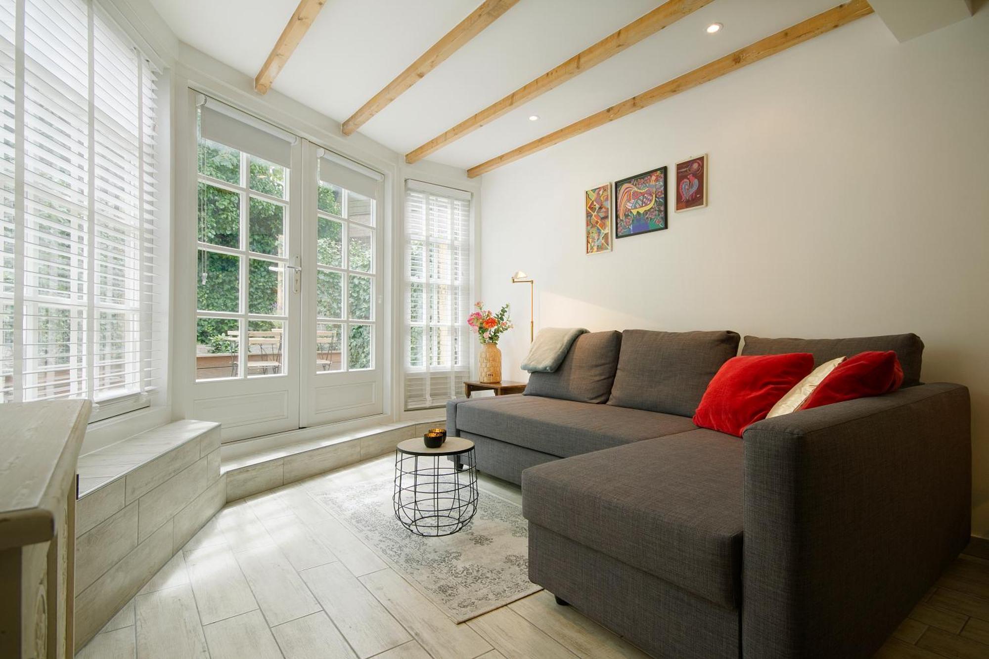 "Karel De Grote" Bergen Aparthotel Стая снимка